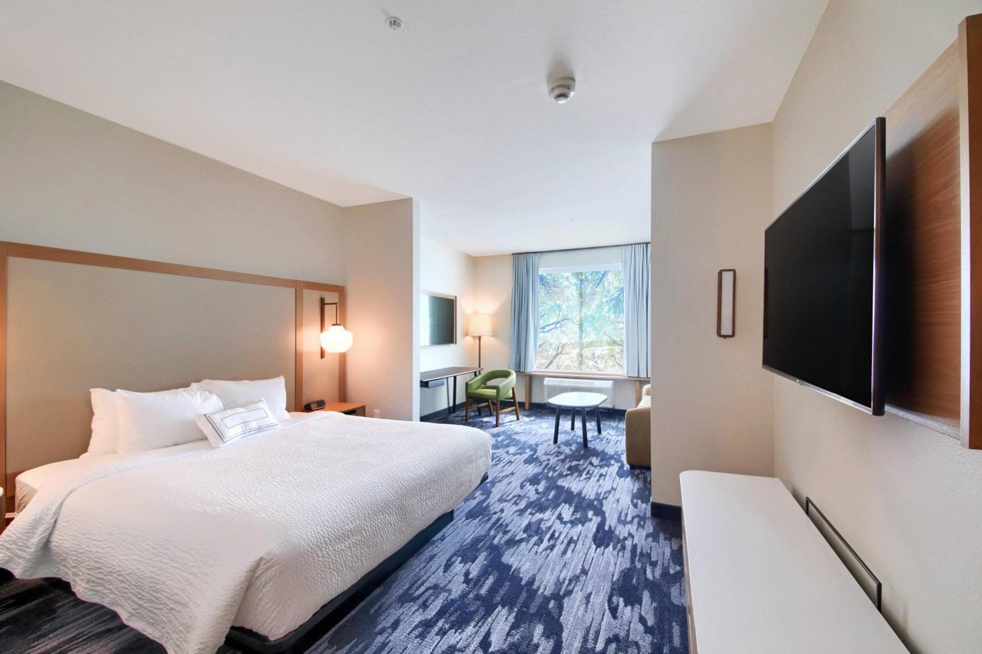 Fairfield Inn & Suites By Marriott Dallas Сидар-Хилл Экстерьер фото