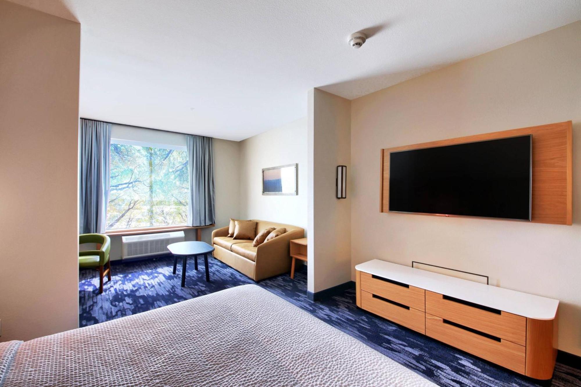 Fairfield Inn & Suites By Marriott Dallas Сидар-Хилл Экстерьер фото