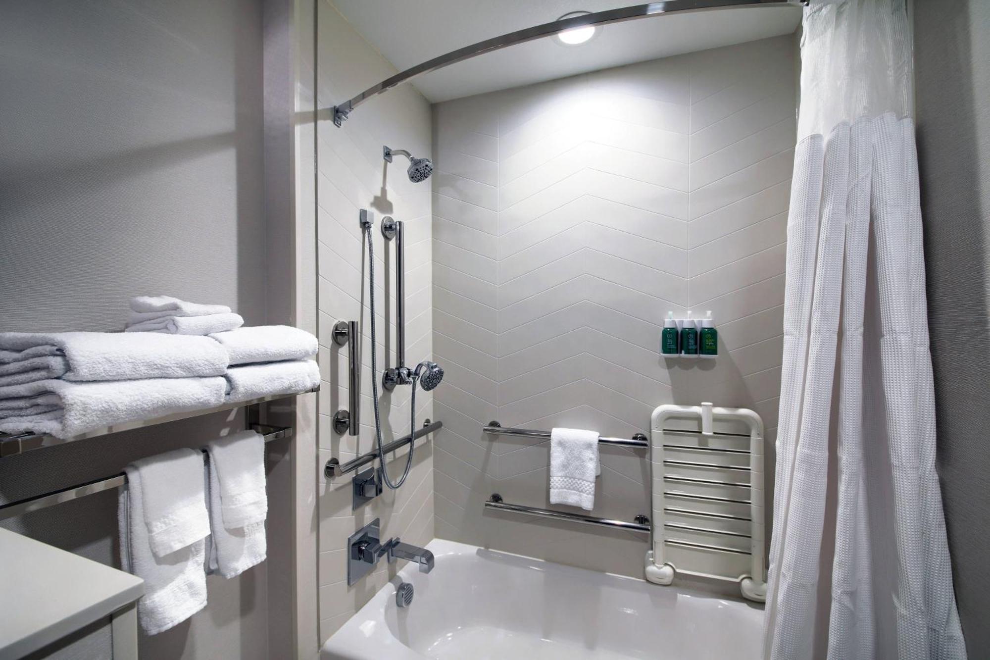 Fairfield Inn & Suites By Marriott Dallas Сидар-Хилл Экстерьер фото